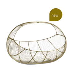 Revistero Wire, latón. A32xL38xF43cm.