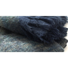 Cargar imagen en el visor de la galería, -x04 Cushion knitted, grey
