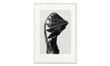 Cargar imagen en el visor de la galería, Arte con marco Nature Form, azul/gris cálido

