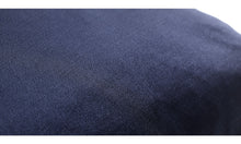 Cargar imagen en el visor de la galería, Cojín Velvet, azul oscuro. L40xL59cm.
