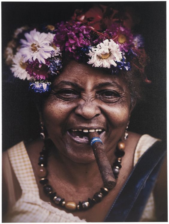 Impresión sobre lienzo Mujer cubana, varios colores. A160xL120cm.